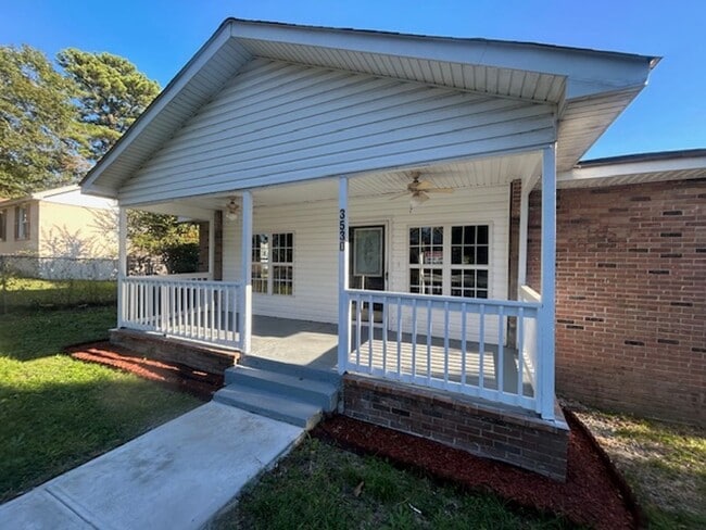 Building Photo - 3530 Beaumont Ave