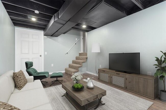 Building Photo - 618 E Johnston St