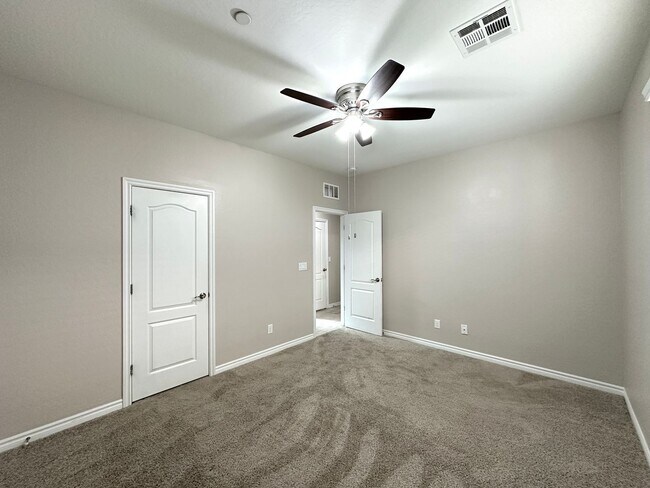 Building Photo - Tuscany Parcel 22