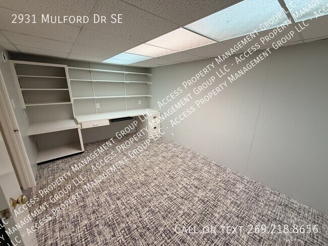 Building Photo - 2931 Mulford Dr SE