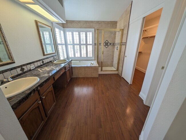 Building Photo - 8432 Airmont Ct