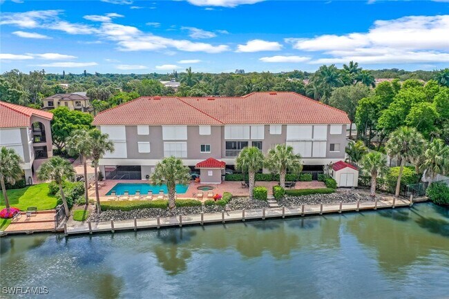 Building Photo - 9101 Vanderbilt Dr