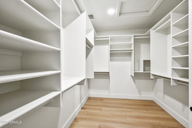 Building Photo - 12810 E Yucca St