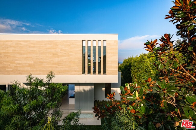 Building Photo - 642 Perugia Way