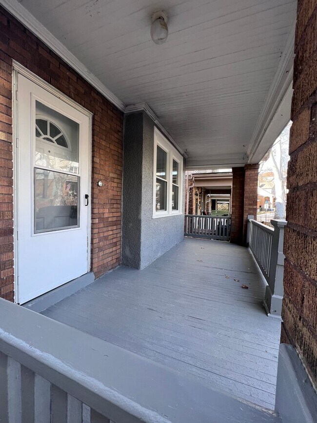 Building Photo - Updated 2BR 1 bath house for rent