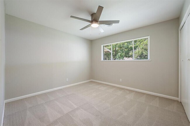 Building Photo - 1513 Braes Ridge Dr