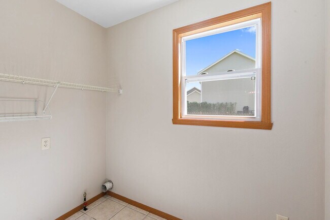 Building Photo - 3823 Ashwinton Way