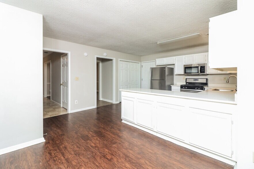 Building Photo - 435 Standing Rock Dr