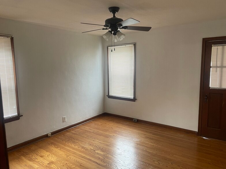 Building Photo - 6219 Eichelberger St