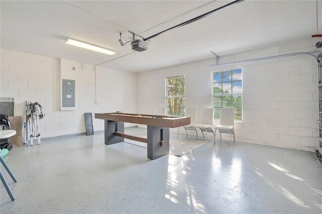 Building Photo - 544 Pineloch Dr