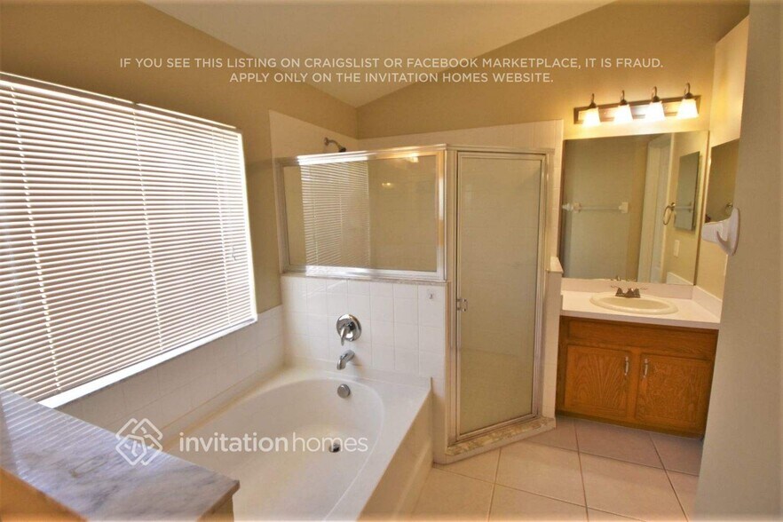 Building Photo - 3211 Shady Lily Ln