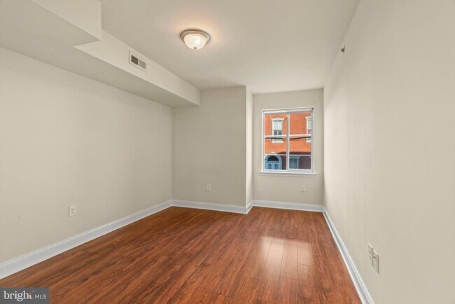 Building Photo - 1724 Master St