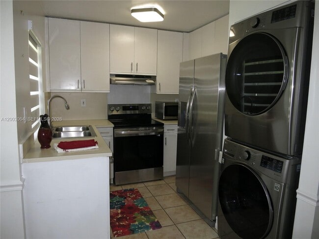 Building Photo - 13749 SW 147th Cir Ln