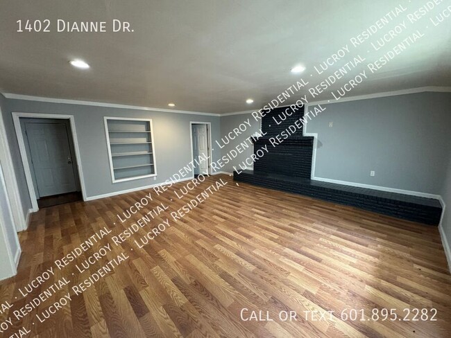 Building Photo - 1402 Dianne Dr