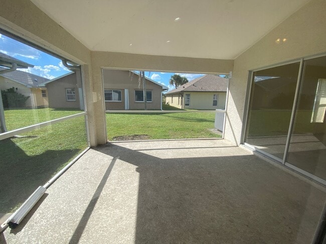 Building Photo - 487 Winwood Ct