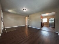 Building Photo - 2 Bedroom / 1 Bath Home in Council Bluffs!