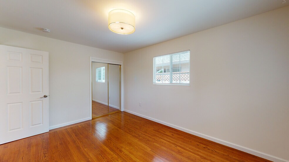 Building Photo - 2073 Trinity St
