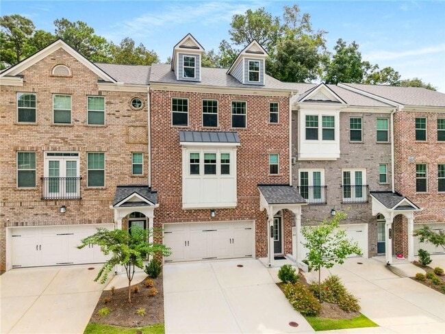 Building Photo - 3177 Clairebrooke Ave