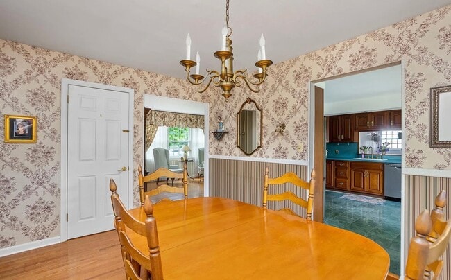 Building Photo - 3847 Quakerbridge Rd