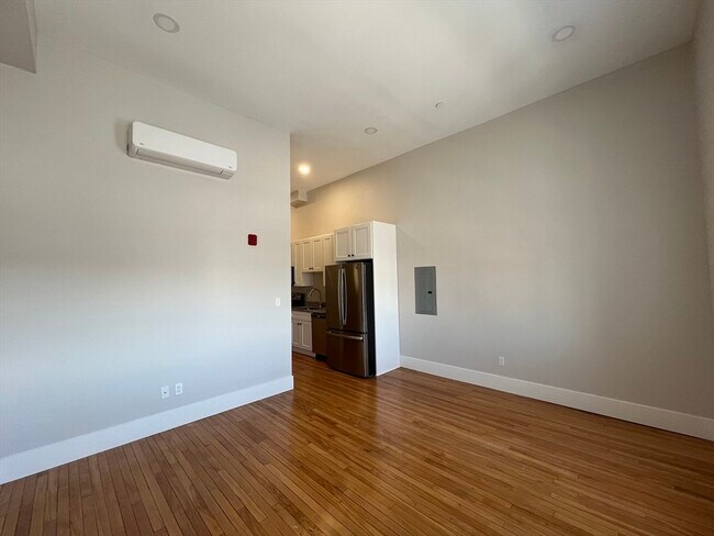 Building Photo - 34 St Joseph St