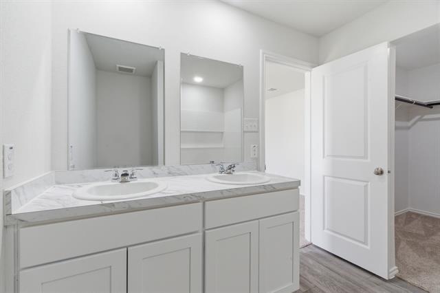 Building Photo - 805 Bluffview Dr