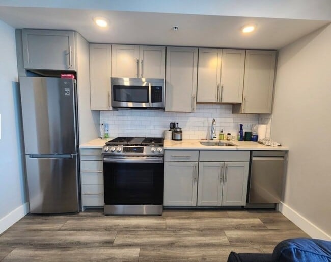 Building Photo - 55 W Fifth St