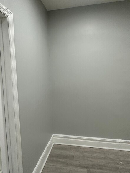 Building Photo - 19 Dodd St