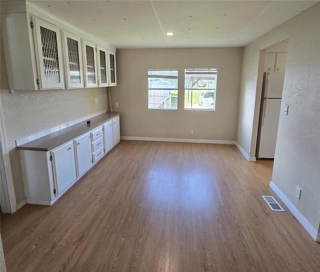 Building Photo - 1634 Dolphin Dr