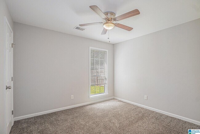 Building Photo - 139 Flagstone Ln