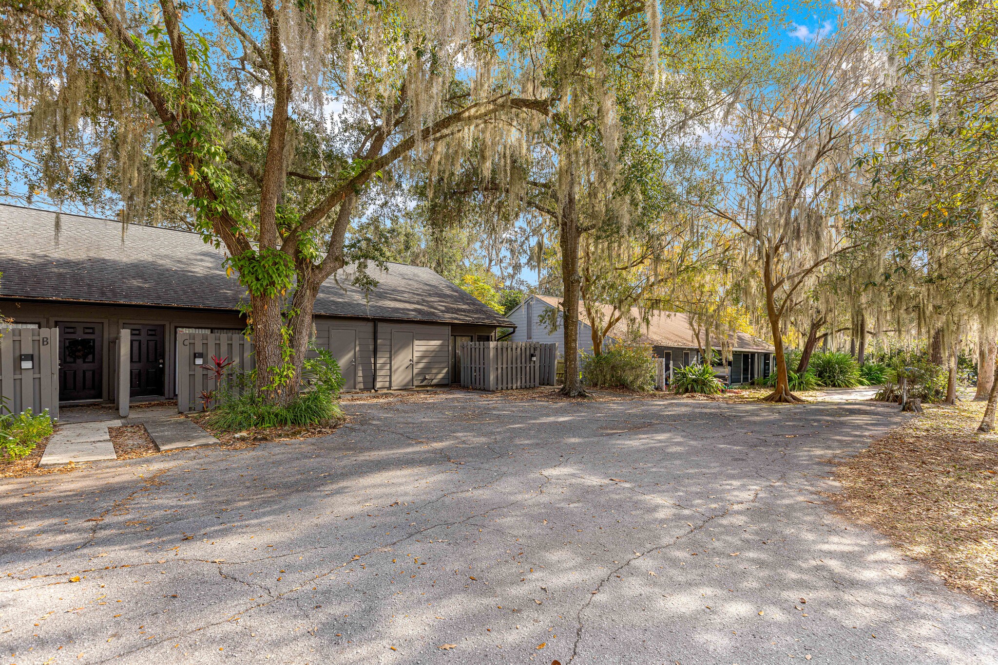 Building Photo - 4151 SE 22nd Ave