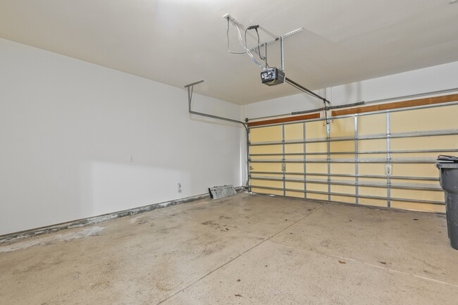 Building Photo - 363 Sanctuary Park Dr