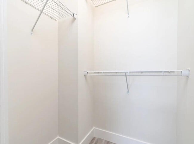 Building Photo - 1301 Alpha St