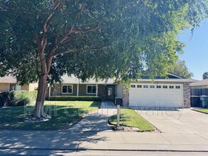Building Photo - 2104 Graywood Ct