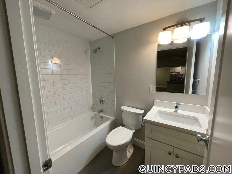 Building Photo - 10 Merrymount Rd