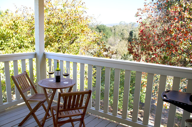Primary Photo - Upstairs One Bedroom located in walking di...