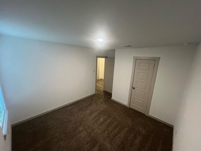 Building Photo - 7915 Murciana Dr