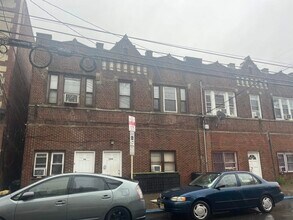 Building Photo - 1128 Summit Ave