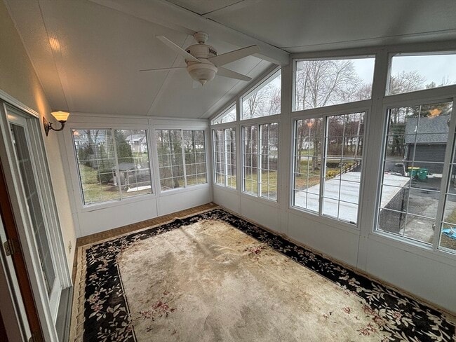 Building Photo - 276 Bullard St