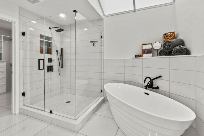 Building Photo - Furnished Coastal Retreat with PANORAMIC Ocean Views!