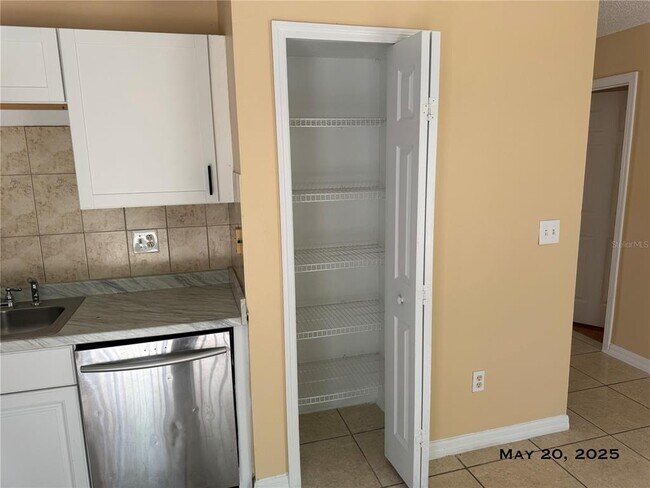 Building Photo - 5083 Luna Negra Dr