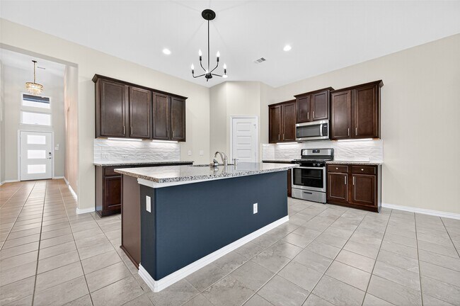Building Photo - 40519 Goldeneye Pl