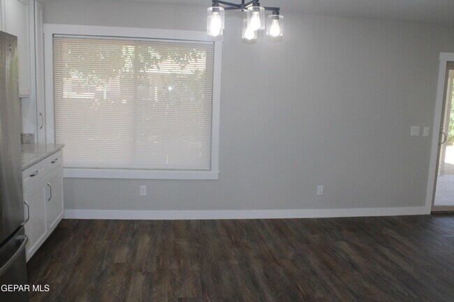Building Photo - 3133 Fierro Dr