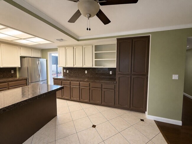 Building Photo - 742 Rambleton Dr