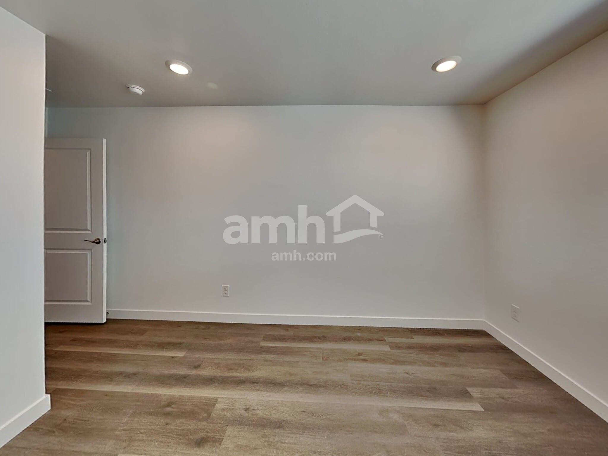 Building Photo - 6191 W Calle Lingo