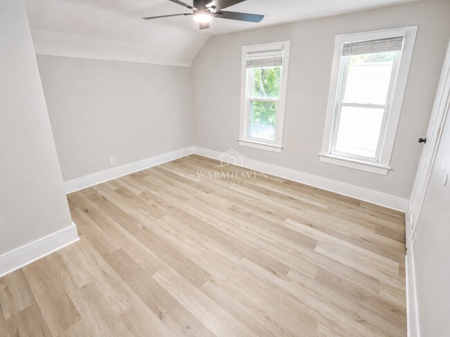 Building Photo - 688 Sherman | Inviting Home With A Clean Modern Interior