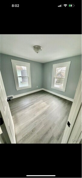 Building Photo - 204 Mariposa St