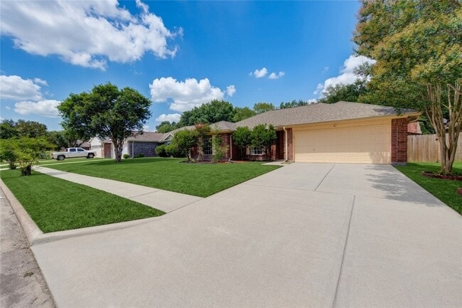 Building Photo - 7302 Greenwood Point Dr