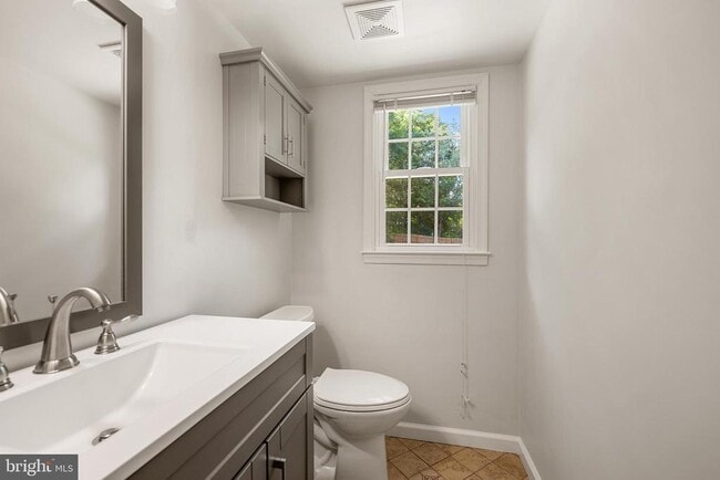 Building Photo - 13204 Nickleson Dr