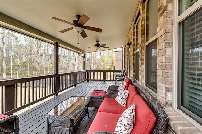 Building Photo - 2216 Golden Eagle Dr