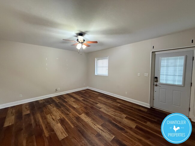 Building Photo - 1729 Gyro Dr